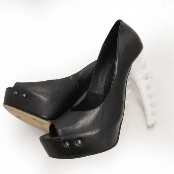 RARE Dsquared2 2010 White Skeleton  Bone Spine Heel Black Leather Heels - Picture 4 of 6